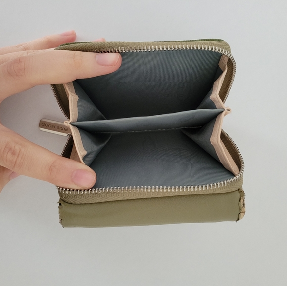 PIXIE MOOD sage trifold wallet - Picture 6 of 6